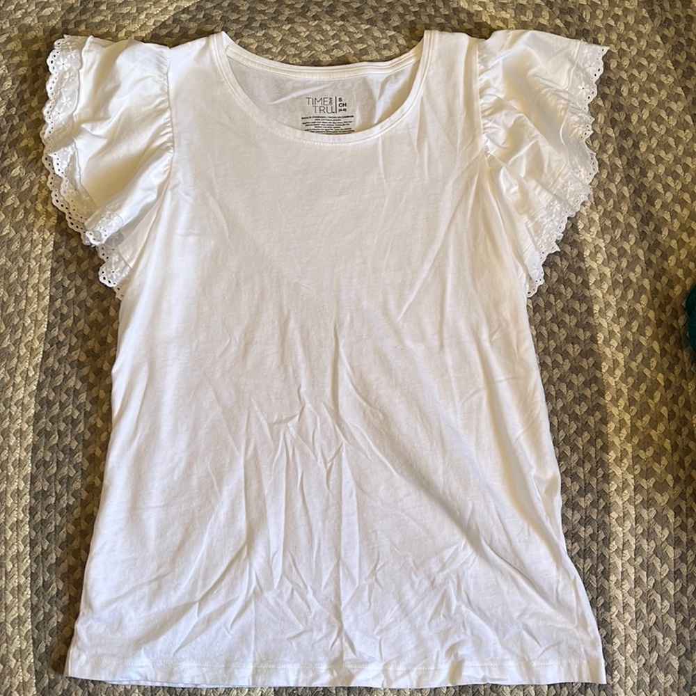 Flutter sleeve top